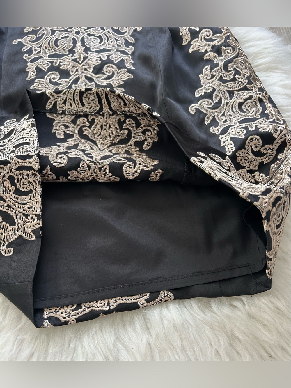 NWT Le Chateau Size S Strapless Cocktail Dress Black Satin Cream Embroidery - Picture 9 of 16